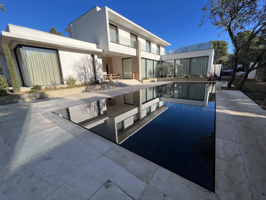 Aix en provence | Piscine miroir (14.00m x 4.00m)
